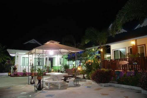 Baan Im Em Hotel Pattaya Exterior photo