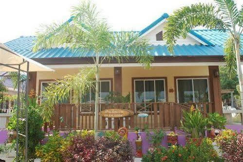Baan Im Em Hotel Pattaya Exterior photo
